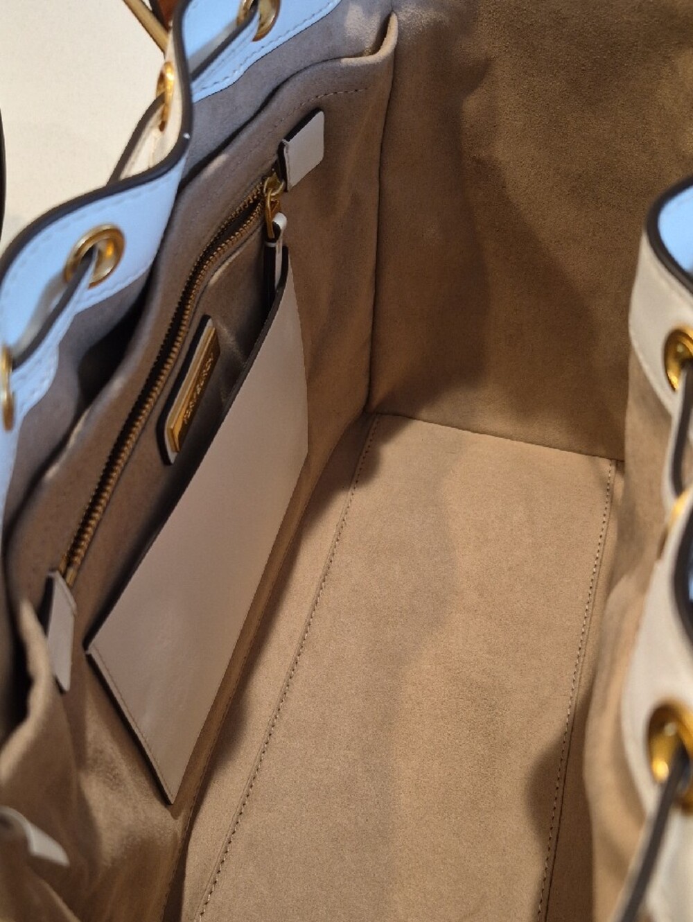 Tory Burch "T" monogram daisie and goldfinch brocade satchel - EUC - Picture 8 of 9